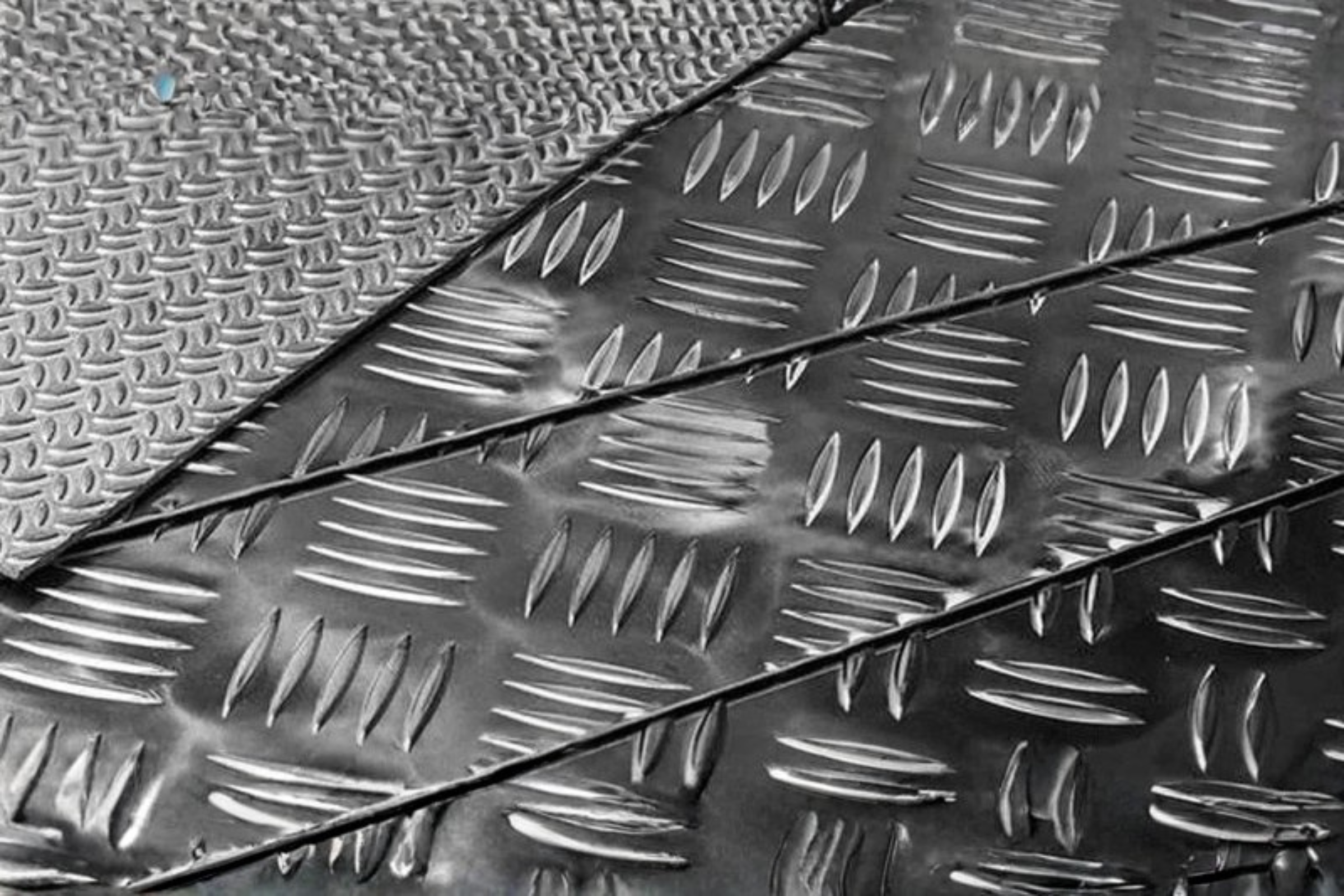 Aluminum Chequered & Plain Sheets